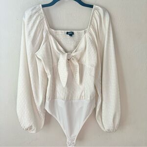 🎁5/$25 Express Cream Balloon Sleeve Jacquard Tie Front Bodysuit